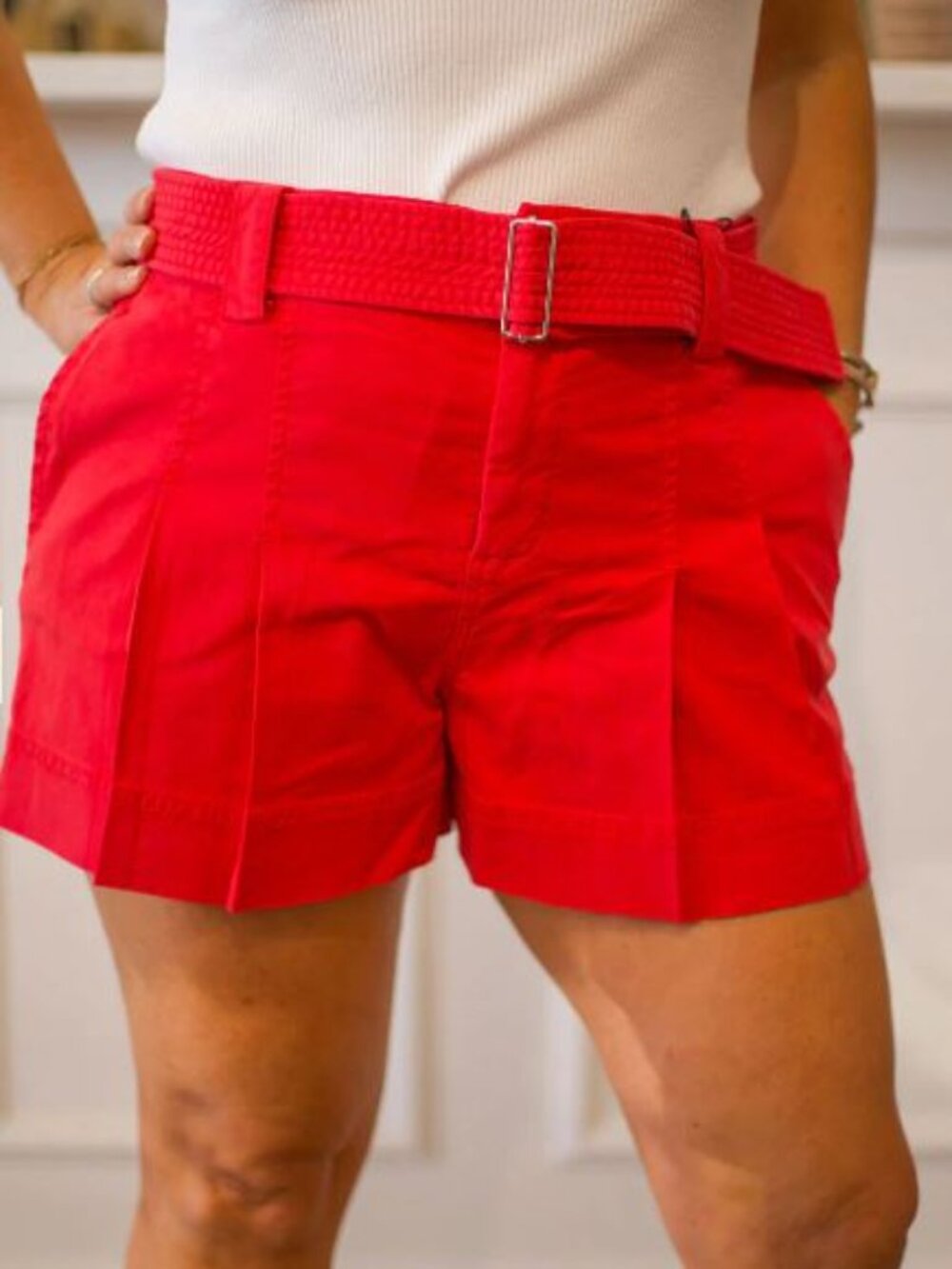 Liverpool High Waist Pleated Red Shorts size 14/32